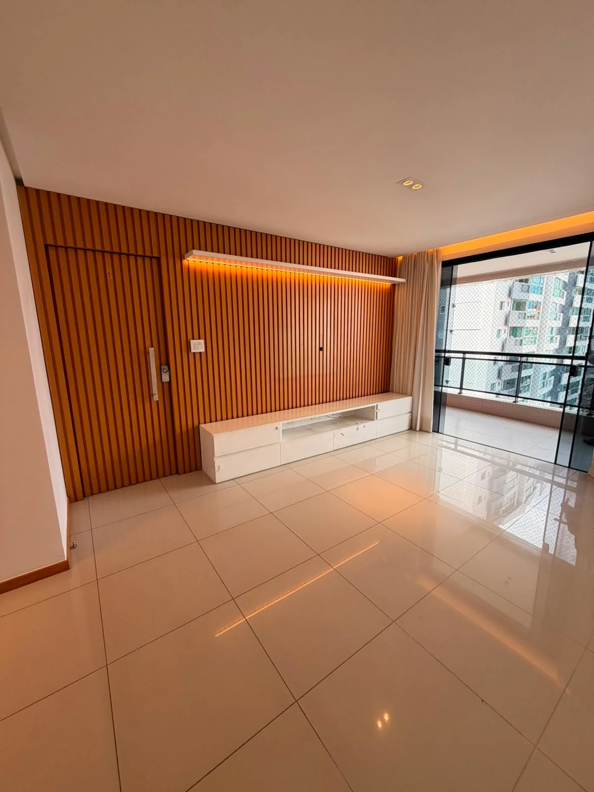 Apartamento 3 Suítes à Venda em Batista Campos — Miniatura 6