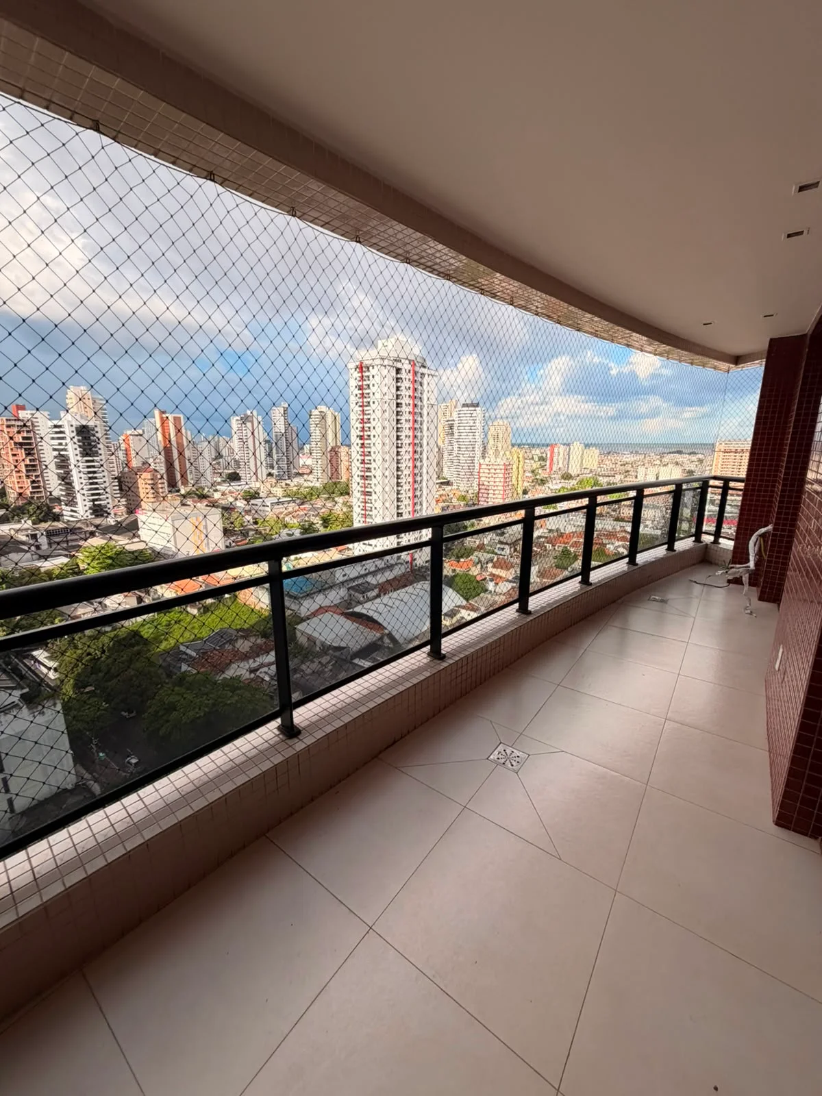 Apartamento 3 Suítes à Venda em Batista Campos — Miniatura 2